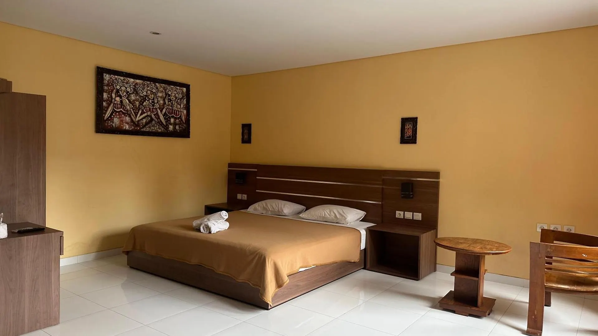 Hotel Gora Beach Inn Kuta
