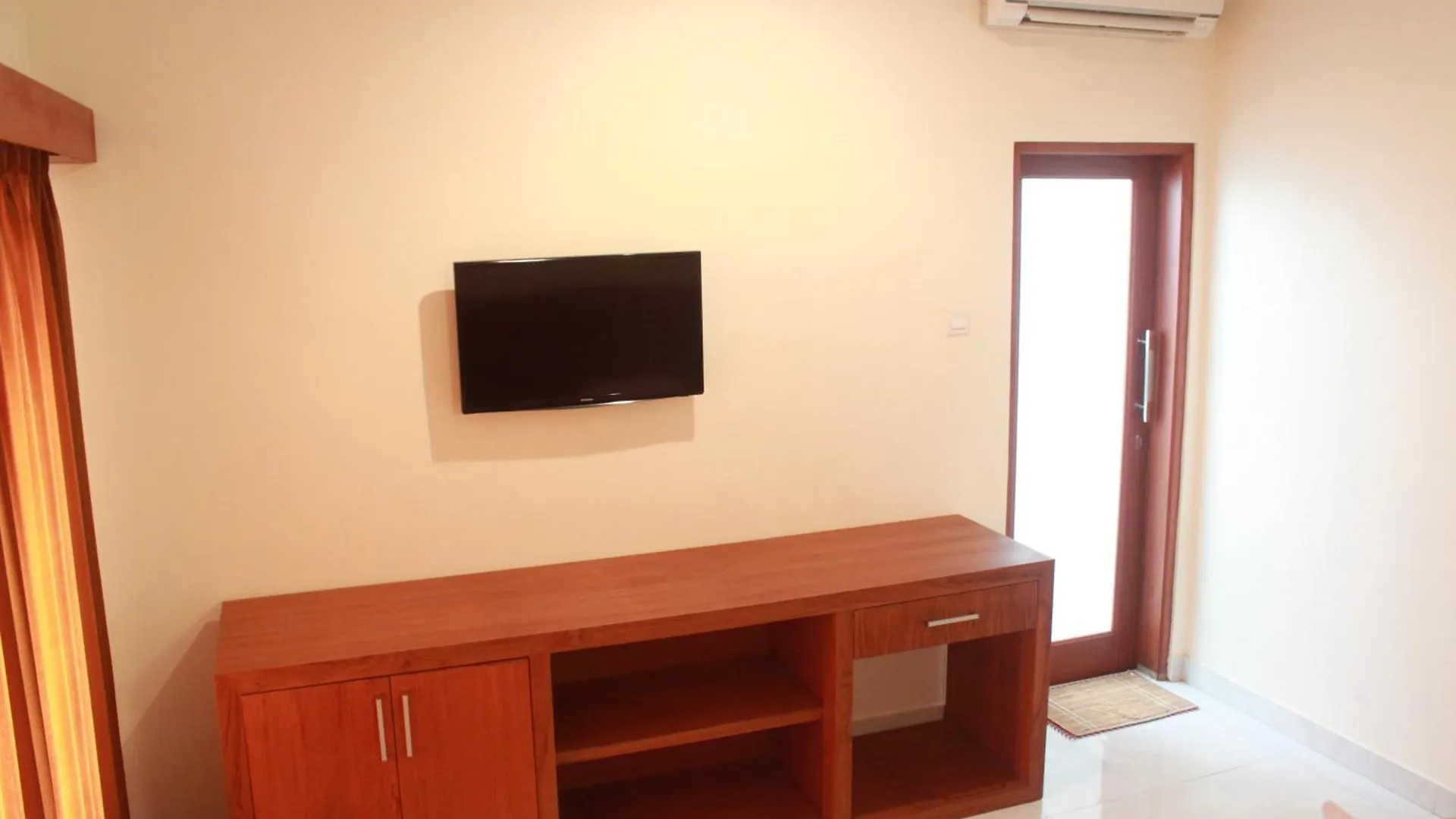 ** Hotel Gora Beach Inn Kuta  Indonesia