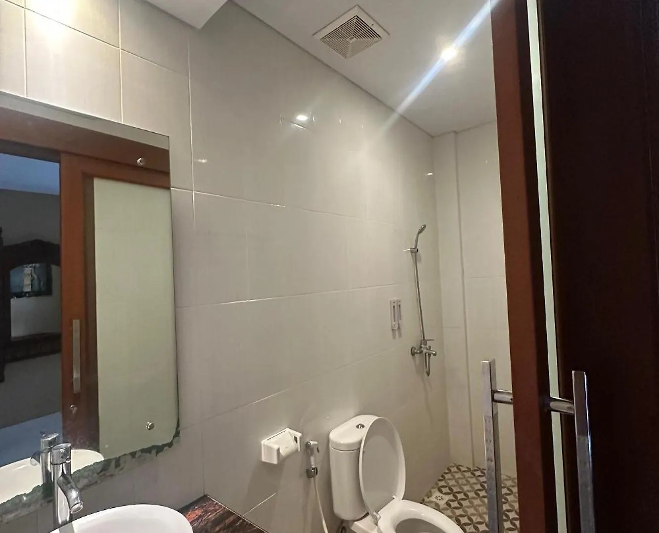 Gora Beach Inn Kuta  Kuta (Bali)