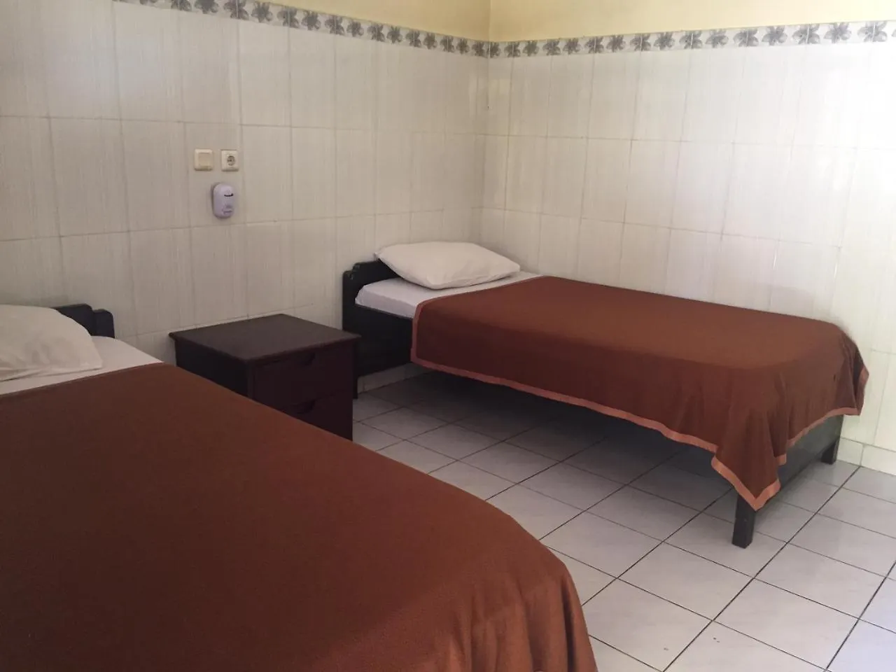 Hotel Gora Beach Inn Kuta